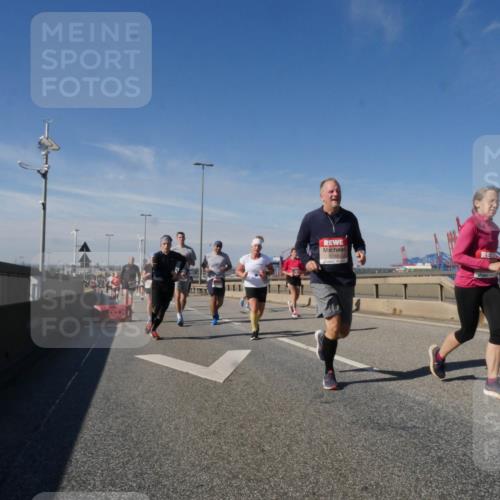 03.10.2025 - Köhlbrandbrückenlauf Matties Gatica Varas http://msf.ph/oto/8998533 03.10.2025 12:50:45 Position 2 5148 meine-sportfotos.de