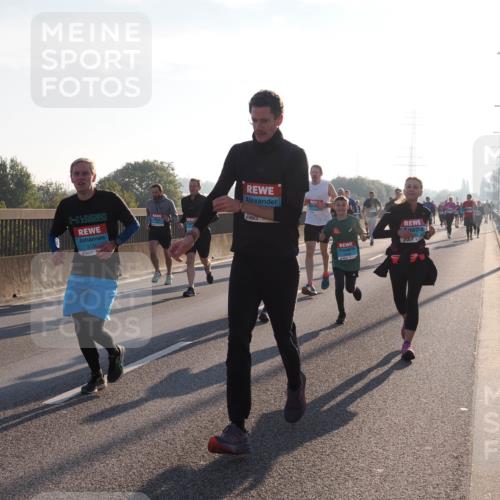 03.10.2025 - Köhlbrandbrückenlauf Fabian Wolf http://msf.ph/oto/8998535 03.10.2025 09:15:52 Position 3 3156 meine-sportfotos.de