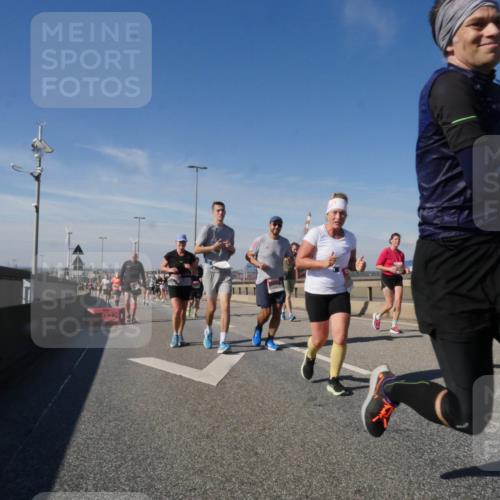 03.10.2025 - Köhlbrandbrückenlauf Matties Gatica Varas http://msf.ph/oto/8998548 03.10.2025 12:50:47 Position 2  meine-sportfotos.de