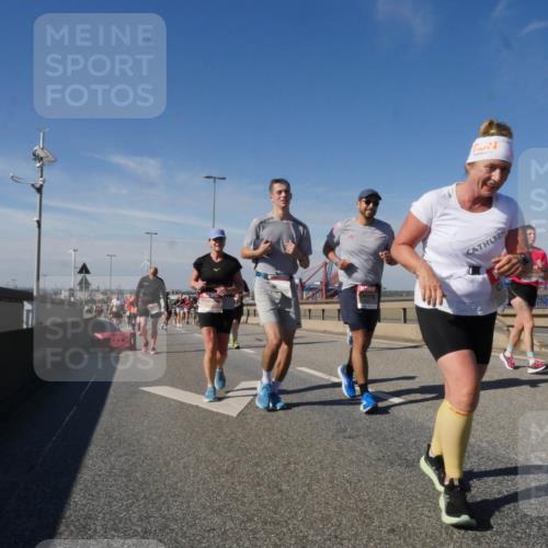 03.10.2025 - Köhlbrandbrückenlauf Matties Gatica Varas http://msf.ph/oto/8998556 03.10.2025 12:50:48 Position 2  meine-sportfotos.de