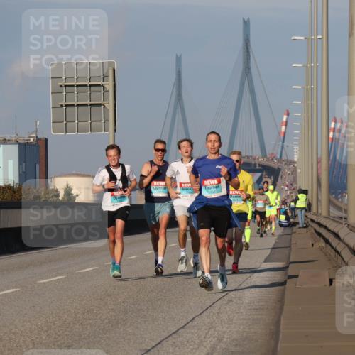 03.10.2025 - Köhlbrandbrückenlauf Luisa Fischer http://msf.ph/oto/8998561 03.10.2025 10:39:48 Position 3  meine-sportfotos.de