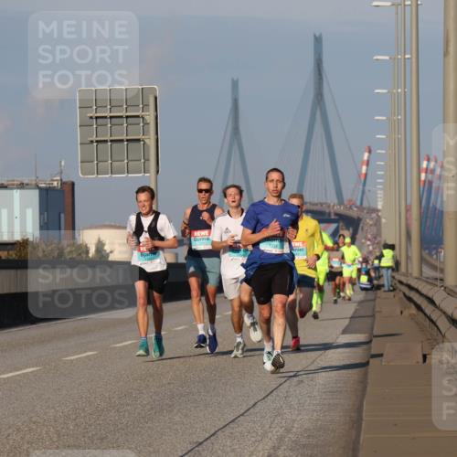 03.10.2025 - Köhlbrandbrückenlauf Luisa Fischer http://msf.ph/oto/8998565 03.10.2025 10:39:49 Position 3 1032 meine-sportfotos.de