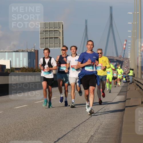 03.10.2025 - Köhlbrandbrückenlauf Luisa Fischer http://msf.ph/oto/8998578 03.10.2025 10:39:50 Position 3 3153, 1032, 1044 meine-sportfotos.de