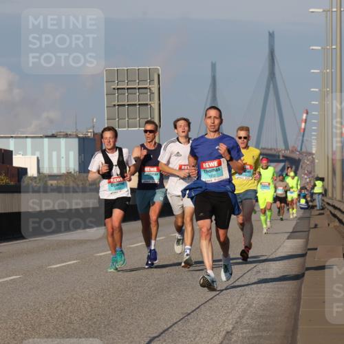 03.10.2025 - Köhlbrandbrückenlauf Luisa Fischer http://msf.ph/oto/8998580 03.10.2025 10:39:50 Position 3 1032 meine-sportfotos.de