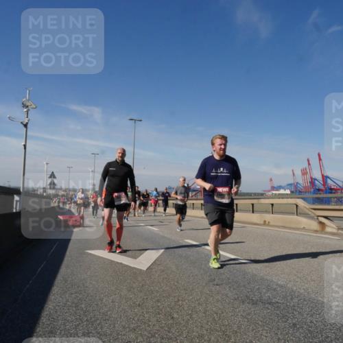03.10.2025 - Köhlbrandbrückenlauf Matties Gatica Varas http://msf.ph/oto/8998582 03.10.2025 12:50:51 Position 2  meine-sportfotos.de