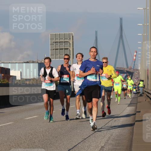 03.10.2025 - Köhlbrandbrückenlauf Luisa Fischer http://msf.ph/oto/8998583 03.10.2025 10:39:51 Position 3 3154, 1032, 1044 meine-sportfotos.de