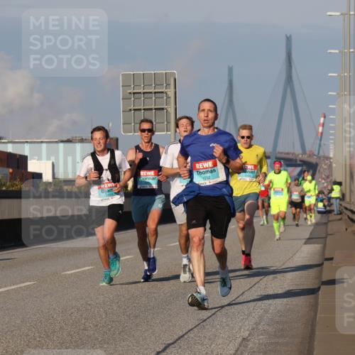 03.10.2025 - Köhlbrandbrückenlauf Luisa Fischer http://msf.ph/oto/8998588 03.10.2025 10:39:51 Position 3 1032 meine-sportfotos.de