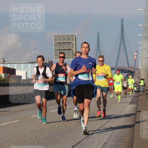 03.10.2025 - Köhlbrandbrückenlauf Luisa Fischer http://msf.ph/oto/8998592 03.10.2025 10:39:51 Position 3 3153, 1017, 1032, 1044, 1 meine-sportfotos.de