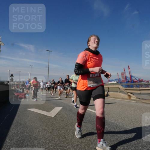 03.10.2025 - Köhlbrandbrückenlauf Matties Gatica Varas http://msf.ph/oto/8998612 03.10.2025 12:50:55 Position 2  meine-sportfotos.de