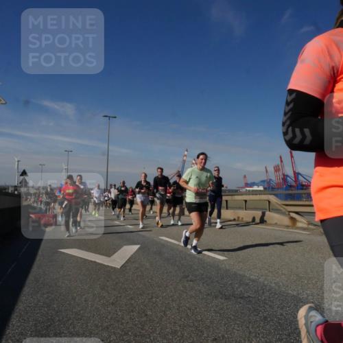 03.10.2025 - Köhlbrandbrückenlauf Matties Gatica Varas http://msf.ph/oto/8998616 03.10.2025 12:50:55 Position 2  meine-sportfotos.de
