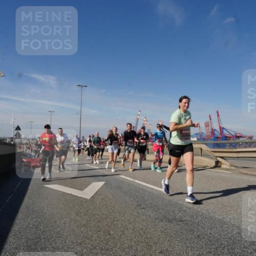 03.10.2025 - Köhlbrandbrückenlauf Matties Gatica Varas http://msf.ph/oto/8998620 03.10.2025 12:50:56 Position 2  meine-sportfotos.de
