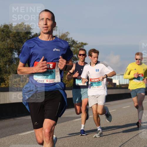 03.10.2025 - Köhlbrandbrückenlauf Luisa Fischer http://msf.ph/oto/8998627 03.10.2025 10:39:55 Position 3 1032, 3154 meine-sportfotos.de