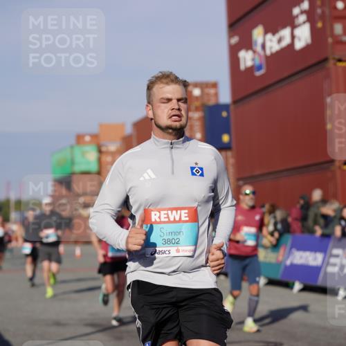03.10.2025 - Köhlbrandbrückenlauf Michael Burmester http://msf.ph/oto/8998668 03.10.2025 10:03:13 Ziel 1072, 1111, 1173, 1198, 1207, 1682, 1836, 1931, 2995, 2998, 3655, 3802 meine-sportfotos.de