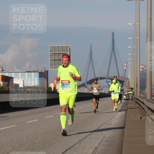 03.10.2025 - Köhlbrandbrückenlauf Luisa Fischer http://msf.ph/oto/8998674 03.10.2025 10:39:59 Position 3 3082 meine-sportfotos.de