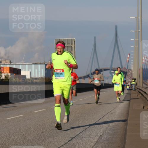 03.10.2025 - Köhlbrandbrückenlauf Luisa Fischer http://msf.ph/oto/8998683 03.10.2025 10:40:00 Position 3 3082 meine-sportfotos.de