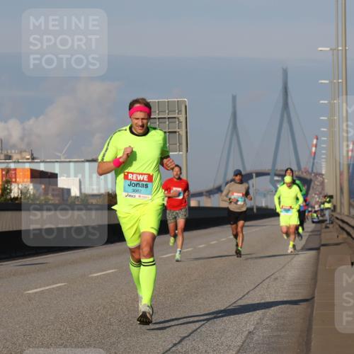 03.10.2025 - Köhlbrandbrückenlauf Luisa Fischer http://msf.ph/oto/8998687 03.10.2025 10:40:00 Position 3 3082 meine-sportfotos.de