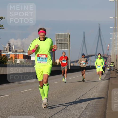 03.10.2025 - Köhlbrandbrückenlauf Luisa Fischer http://msf.ph/oto/8998694 03.10.2025 10:40:01 Position 3 3082 meine-sportfotos.de