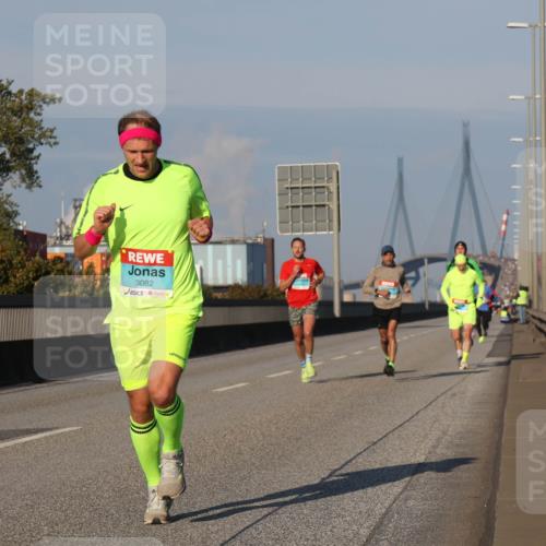 03.10.2025 - Köhlbrandbrückenlauf Luisa Fischer http://msf.ph/oto/8998704 03.10.2025 10:40:02 Position 3 3082 meine-sportfotos.de
