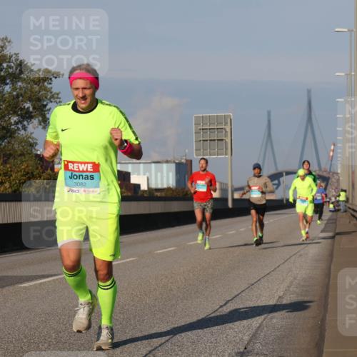 03.10.2025 - Köhlbrandbrückenlauf Luisa Fischer http://msf.ph/oto/8998706 03.10.2025 10:40:02 Position 3 3082 meine-sportfotos.de