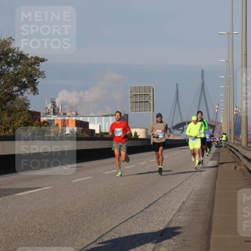 03.10.2025 - Köhlbrandbrückenlauf Luisa Fischer http://msf.ph/oto/8998716 03.10.2025 10:40:03 Position 3 2 meine-sportfotos.de
