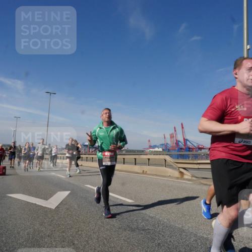 03.10.2025 - Köhlbrandbrückenlauf Matties Gatica Varas http://msf.ph/oto/8998741 03.10.2025 12:51:10 Position 2 1, 5483 meine-sportfotos.de