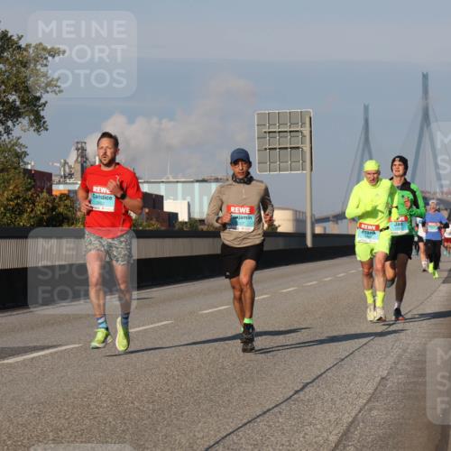 03.10.2025 - Köhlbrandbrückenlauf Luisa Fischer http://msf.ph/oto/8998742 03.10.2025 10:40:05 Position 3 1, 1007 meine-sportfotos.de