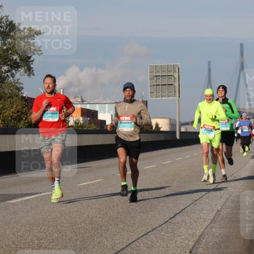03.10.2025 - Köhlbrandbrückenlauf Luisa Fischer http://msf.ph/oto/8998744 03.10.2025 10:40:05 Position 3 2402, 1007 meine-sportfotos.de