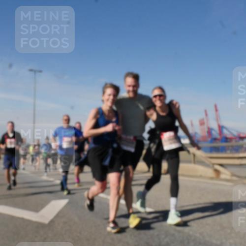 03.10.2025 - Köhlbrandbrückenlauf Matties Gatica Varas http://msf.ph/oto/8998782 03.10.2025 12:51:15 Position 2  meine-sportfotos.de