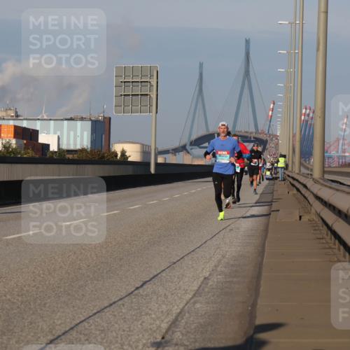 03.10.2025 - Köhlbrandbrückenlauf Luisa Fischer http://msf.ph/oto/8998799 03.10.2025 10:40:10 Position 3  meine-sportfotos.de