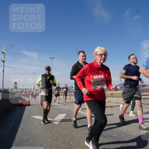 03.10.2025 - Köhlbrandbrückenlauf Matties Gatica Varas http://msf.ph/oto/8998800 03.10.2025 12:51:17 Position 2 4887 meine-sportfotos.de
