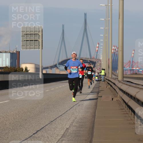 03.10.2025 - Köhlbrandbrückenlauf Luisa Fischer http://msf.ph/oto/8998803 03.10.2025 10:40:11 Position 3  meine-sportfotos.de