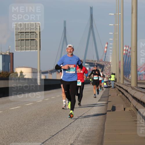 03.10.2025 - Köhlbrandbrückenlauf Luisa Fischer http://msf.ph/oto/8998814 03.10.2025 10:40:12 Position 3  meine-sportfotos.de