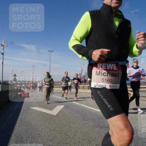 03.10.2025 - Köhlbrandbrückenlauf Matties Gatica Varas http://msf.ph/oto/8998815 03.10.2025 12:51:19 Position 2 5160 meine-sportfotos.de