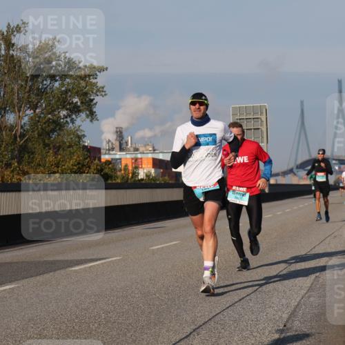 03.10.2025 - Köhlbrandbrückenlauf Luisa Fischer http://msf.ph/oto/8998862 03.10.2025 10:40:17 Position 3 340 meine-sportfotos.de