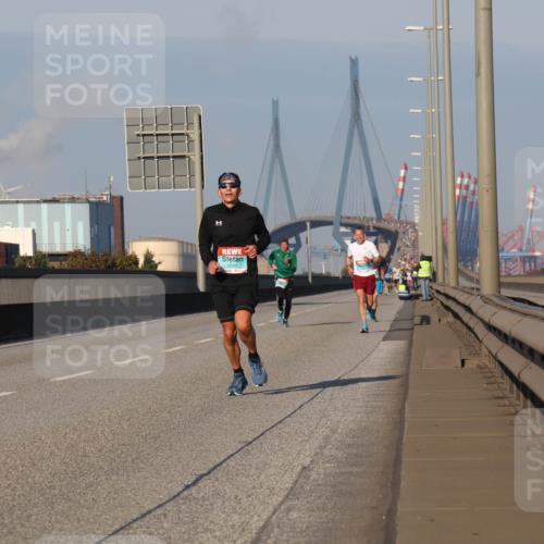 03.10.2025 - Köhlbrandbrückenlauf Luisa Fischer http://msf.ph/oto/8998888 03.10.2025 10:40:20 Position 3 1034 meine-sportfotos.de