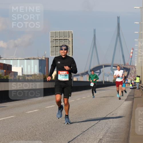 03.10.2025 - Köhlbrandbrückenlauf Luisa Fischer http://msf.ph/oto/8998898 03.10.2025 10:40:21 Position 3 1, 1034 meine-sportfotos.de