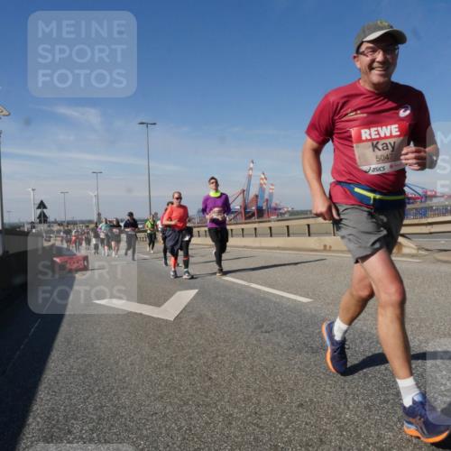 03.10.2025 - Köhlbrandbrückenlauf Matties Gatica Varas http://msf.ph/oto/8998899 03.10.2025 12:51:27 Position 2 5047 meine-sportfotos.de