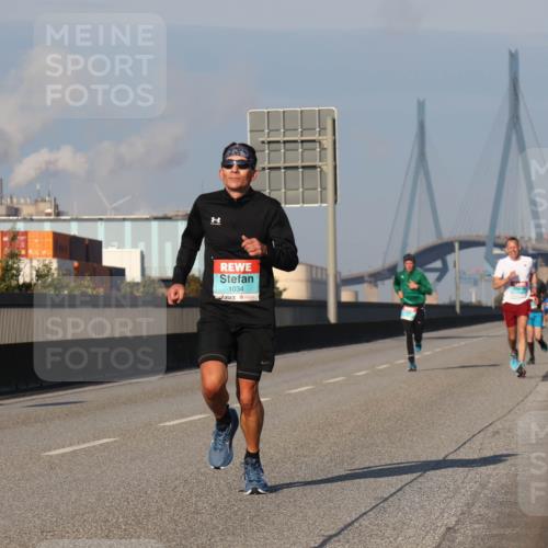 03.10.2025 - Köhlbrandbrückenlauf Luisa Fischer http://msf.ph/oto/8998905 03.10.2025 10:40:22 Position 3 1034 meine-sportfotos.de