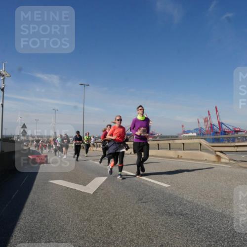 03.10.2025 - Köhlbrandbrückenlauf Matties Gatica Varas http://msf.ph/oto/8998906 03.10.2025 12:51:28 Position 2 118 meine-sportfotos.de