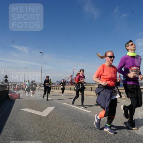 03.10.2025 - Köhlbrandbrückenlauf Matties Gatica Varas http://msf.ph/oto/8998920 03.10.2025 12:51:29 Position 2 895, 5894 meine-sportfotos.de
