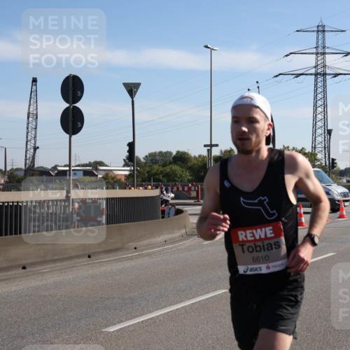 03.10.2025 - Köhlbrandbrückenlauf Julia Fischer http://msf.ph/oto/8998927 03.10.2025 12:09:34 Position 3 6610 meine-sportfotos.de