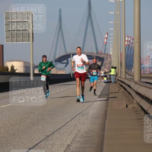03.10.2025 - Köhlbrandbrückenlauf Luisa Fischer http://msf.ph/oto/8998930 03.10.2025 10:40:24 Position 3  meine-sportfotos.de
