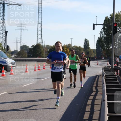 03.10.2025 - Köhlbrandbrückenlauf Julia Fischer http://msf.ph/oto/8998941 03.10.2025 12:09:45 Position 3 4033 meine-sportfotos.de