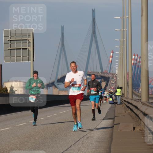 03.10.2025 - Köhlbrandbrückenlauf Luisa Fischer http://msf.ph/oto/8998952 03.10.2025 10:40:26 Position 3  meine-sportfotos.de