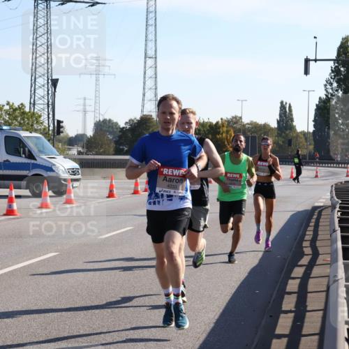 03.10.2025 - Köhlbrandbrückenlauf Julia Fischer http://msf.ph/oto/8998958 03.10.2025 12:09:46 Position 3 6740, 4033 meine-sportfotos.de