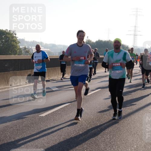 03.10.2025 - Köhlbrandbrückenlauf Fabian Wolf http://msf.ph/oto/8998970 03.10.2025 09:16:20 Position 3 2857, 3806, 1231 meine-sportfotos.de