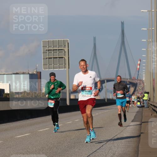 03.10.2025 - Köhlbrandbrückenlauf Luisa Fischer http://msf.ph/oto/8998974 03.10.2025 10:40:28 Position 3 3086 meine-sportfotos.de
