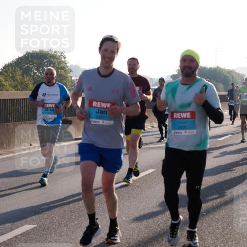 03.10.2025 - Köhlbrandbrückenlauf Fabian Wolf http://msf.ph/oto/8998999 03.10.2025 09:16:21 Position 3 1351, 2857, 3806 meine-sportfotos.de