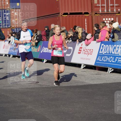 03.10.2025 - Köhlbrandbrückenlauf Michael Burmester http://msf.ph/oto/8999004 03.10.2025 10:03:34 Ziel 1326, 1351, 1353, 2767, 3073, 3235, 3245, 3251, 3344, 3708, 3710, 3804, 3825 meine-sportfotos.de