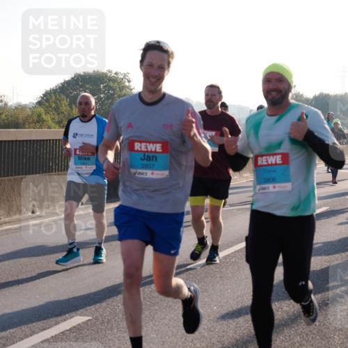 03.10.2025 - Köhlbrandbrückenlauf Fabian Wolf http://msf.ph/oto/8999005 03.10.2025 09:16:21 Position 3 1351, 2857, 3806 meine-sportfotos.de